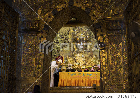 Mahamuni Buddha, Mandalay, Myanmar 31263473