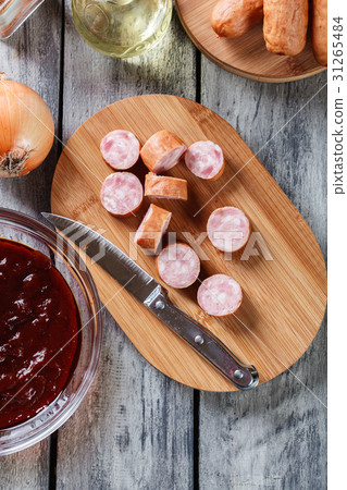Ingredients ready for preparing German currywurst 31265484