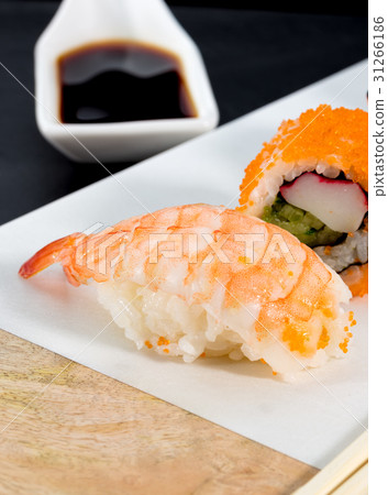 nigiri, piece of sishi nigiri, piece of sishi 31266186