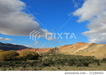 Beautiful badlands in the Chubut valley, Argentina 31266403