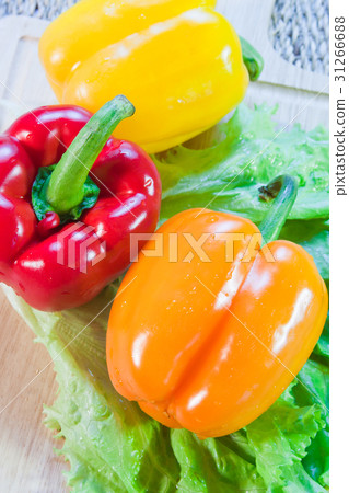 Bulgarian sweet pepper of red and yellow color  31266688