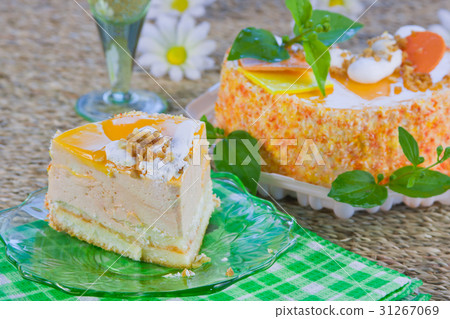 a delicious sweet cake a delicious sweet cake 31267069