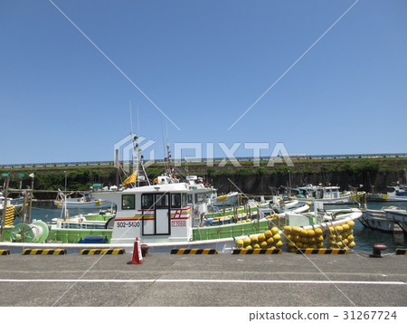 Fishing boat at Yuiba Port Fishing boat at Yuiba Port 31267724