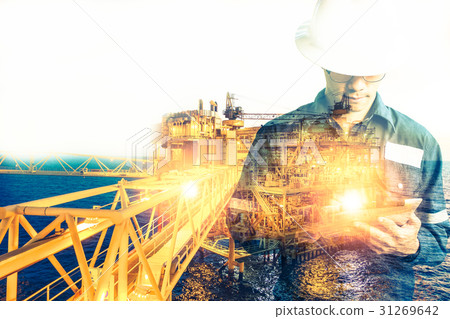 Double exposure of Engineer or Technician man  31269642