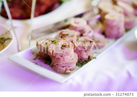 Delicious pork rolls with vegetables Delicious pork rolls with vegetables 31274073