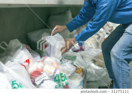 拿出垃圾 31275111