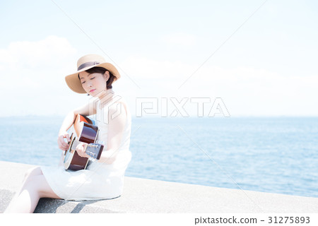 Guitar ladies Guitar ladies 31275893