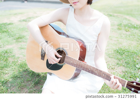 吉他女士 吉他女士 31275991