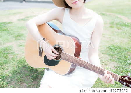 吉他女士 吉他女士 31275992