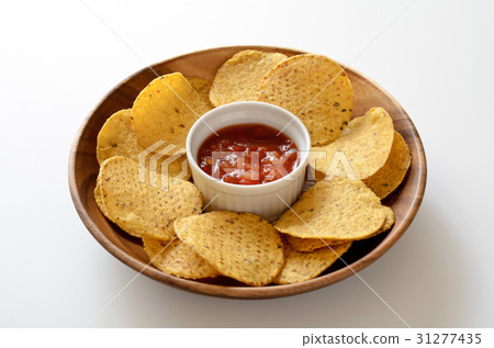Tortilla chips 31277435