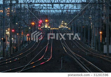 鐵路在黎明前 31281596