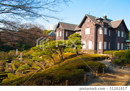 old western-style mansion In Kyu-Furukawa Gardens 31281817