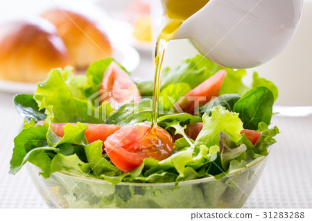 穿上蔬菜沙拉 穿上蔬菜沙拉 31283288