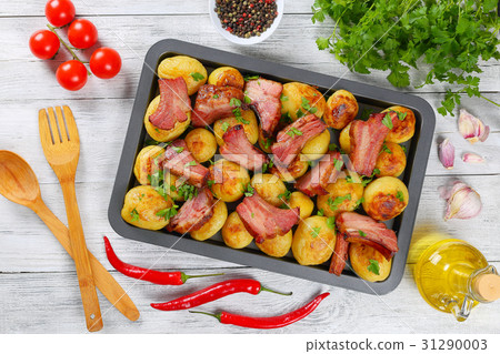 garlic butter new potato with Ribs 31290003