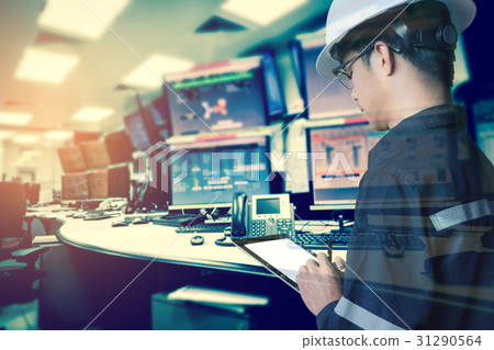 Double exposure of Engineer or Technician man Double exposure of Engineer or Technician man 31290564