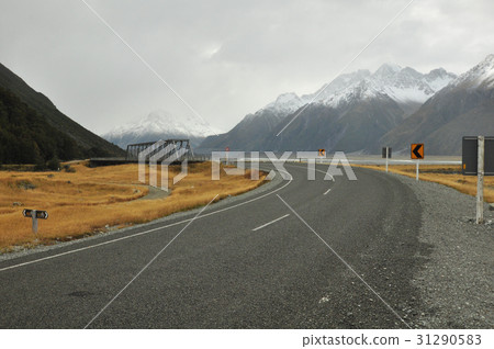 Landscape of Mount Cook track Landscape of Mount Cook track 31290583