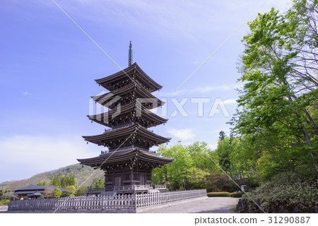 Definition of Spring where the blue sky of fresh green and clear sky shines Five-storied pagoda of Shanxi Temple 31290887