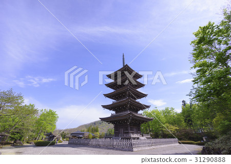美麗的藍天的定義與新鮮的綠色山西的五層塔做寺廟 31290888
