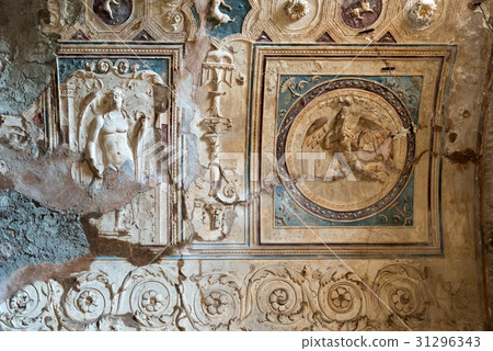 Detail of the interior baths in Pompeii, Italy 31296343