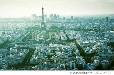 Panoramic view of Paris with the Eiffel tower Panoramic view of Paris with the Eiffel tower 31296498