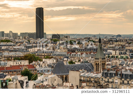 Paris skyline with Maine-Montparnasse Tower Paris skyline with Maine-Montparnasse Tower 31296511