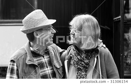 Senior Farmer Couple Romance Love 31306154