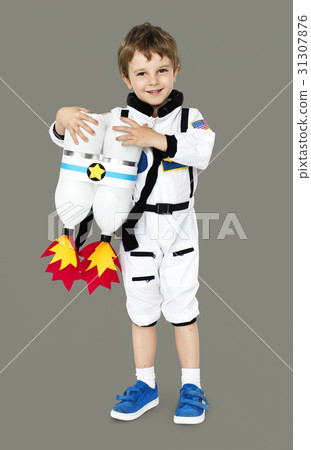 Little boy with astronaut dream job smiling 31307876