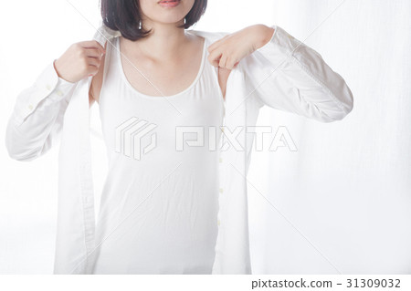 A woman wearing a shirt A woman wearing a shirt 31309032