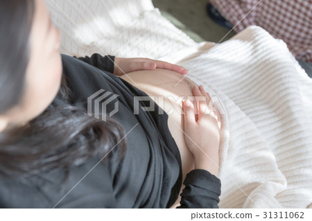 last month of pregnancy, pregnant, pregnant woman 31311062