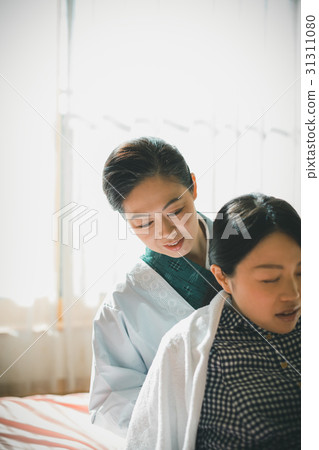 Childbearing, senior, 50 31311080
