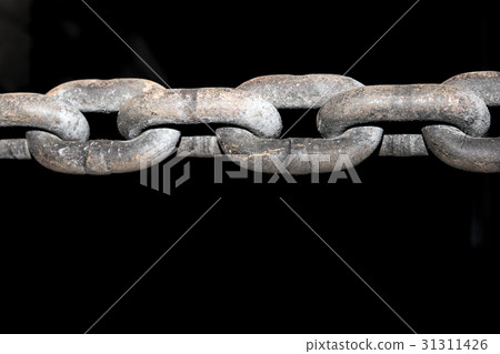 Old grunge chains link isolated on black Old grunge chains link isolated on black 31311426
