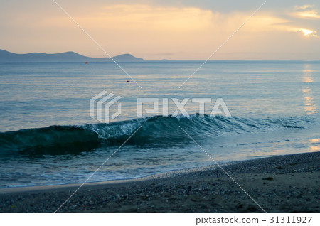 Sunrise over the ocean at Amoudara beach Sunrise over the ocean at Amoudara beach 31311927