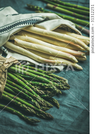 Fresh green and white asparagus in towel 31312251