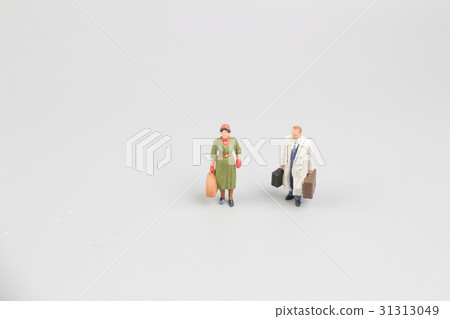 Miniature business people on board Miniature business people on board 31313049