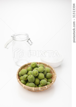 Making 500 g of Ome plum wine Making 500 g of Ome plum wine 31313394