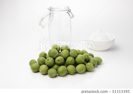 Making 500 g of Ome plum wine Making 500 g of Ome plum wine 31313395