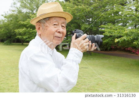 Senior camera 31316130