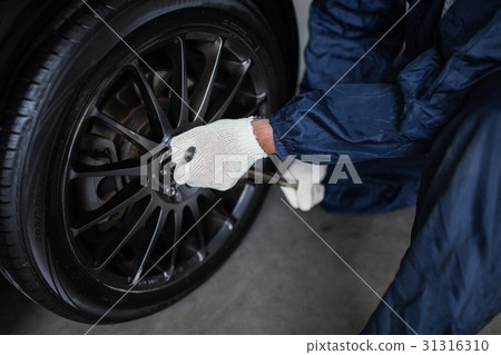 Tire fitting shop 31316310