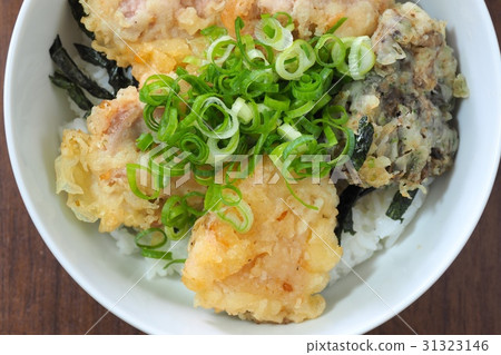 米飯和油炸魚碗 米飯和油炸魚碗 31323146