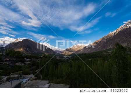 Hunza Kalimbaad 31323932