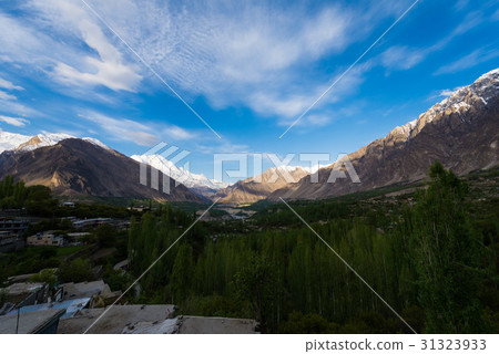 Hunza Kalimbaad 31323933
