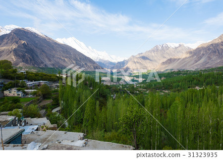 Hunza Kalimbaad Hunza Kalimbaad 31323935