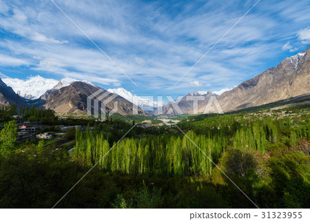 Hunza Kalimbaad Hunza Kalimbaad 31323955