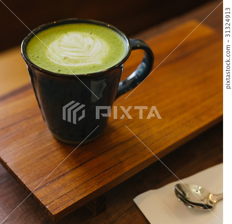 hot matcha green tea latte 31324913