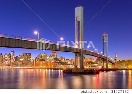 Ward's Island Bridge 31327182