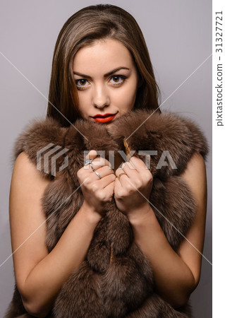 Beautiful Luxury Winter Woman. Beautiful Luxury Winter Woman. 31327721