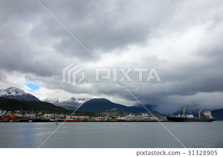 Harbor of Ushuaia, Tierra del Fuego, Argentina. Harbor of Ushuaia, Tierra del Fuego, Argentina. 31328905