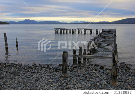 Wooden bridge, landing stage, lake Yehuin 31328922