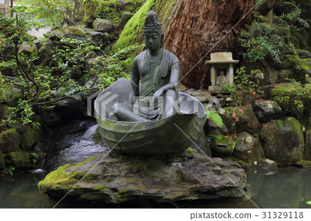 Eihei Temple single leaves Kannon 31329118