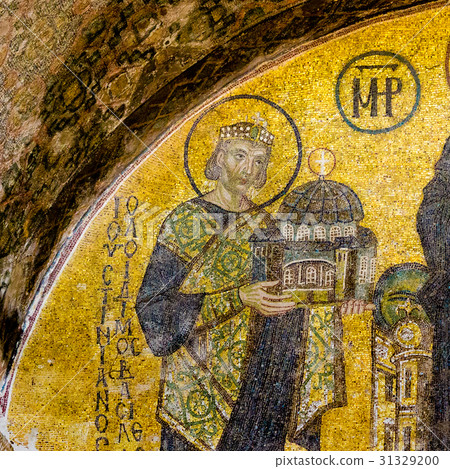 Mosaic of the emperor Justin  in Hagia sofia 31329200